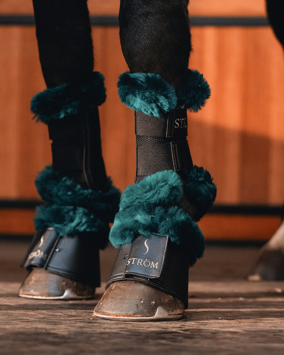 Ström Switch Bell Boots - Forest