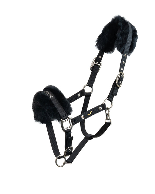 Ström Switch horse headcollar with removable Noir sheepskin padding at the poll and nose
