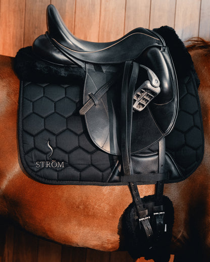 Ström Switch Full Fur Saddle Pad - Noir